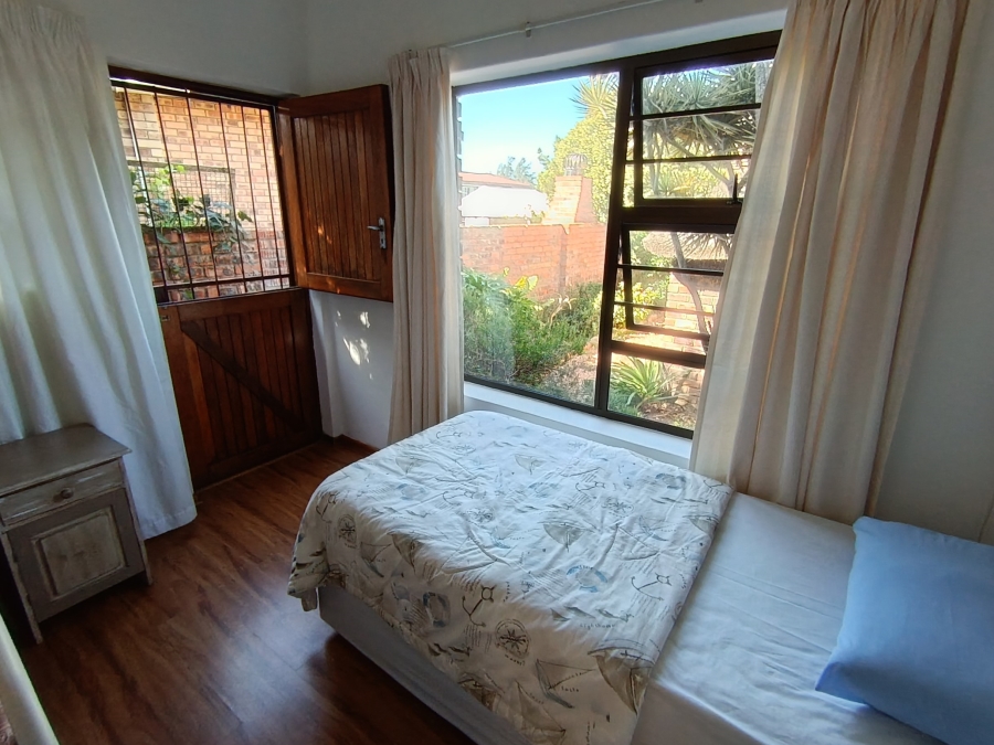 3 Bedroom Property for Sale in Wavecrest Eastern Cape